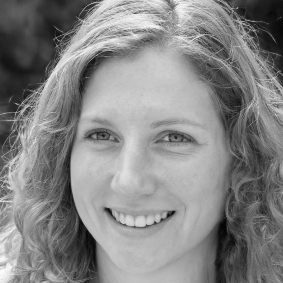 Anika Bergfeld, Risikomanagement-Spezialistin